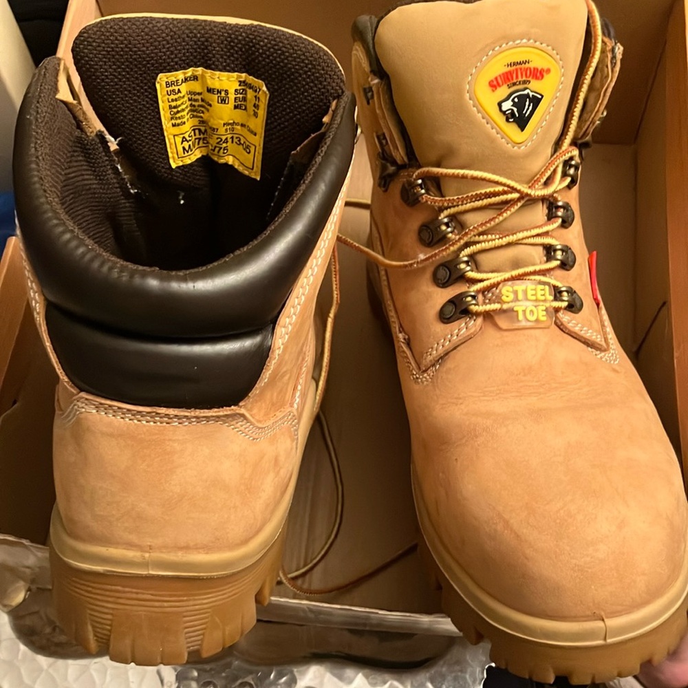 Men’s working boots